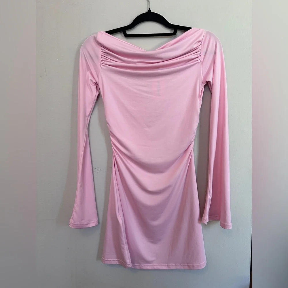 NWT Edikted Pink Off Shoulder Ruched Long Bell Sleeve Mini Dress - Picture 5 of 6